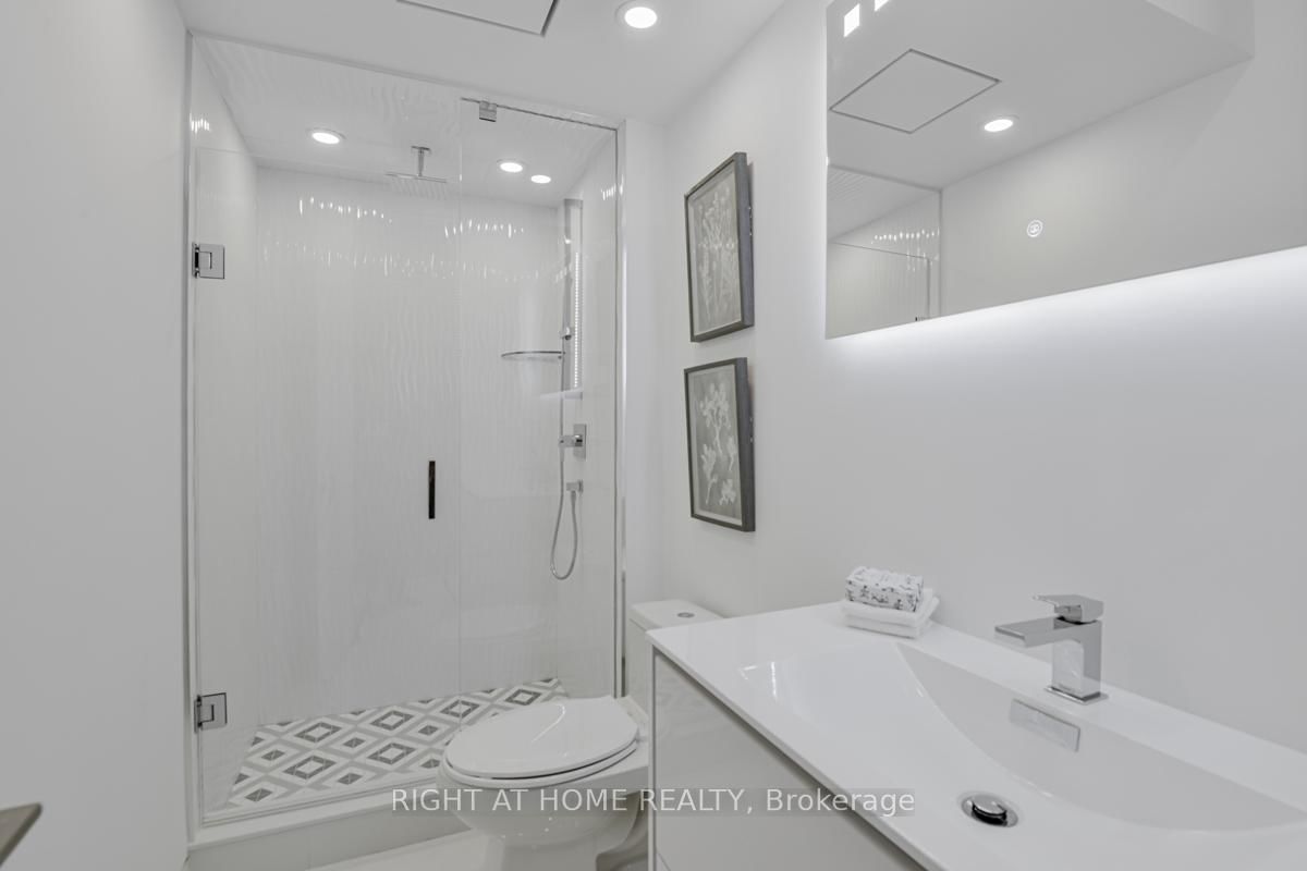675 Huron Street • Toronto, ON photo 15