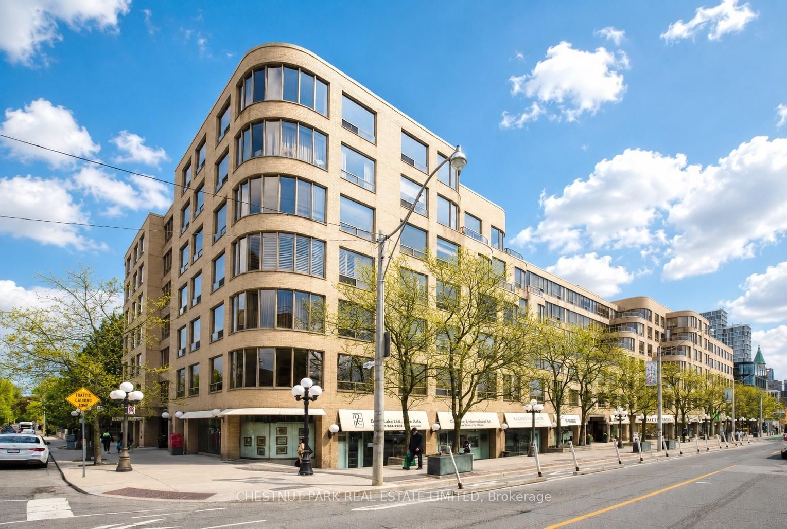 1177 Yonge Street, Unit PH 702 - Photo 2