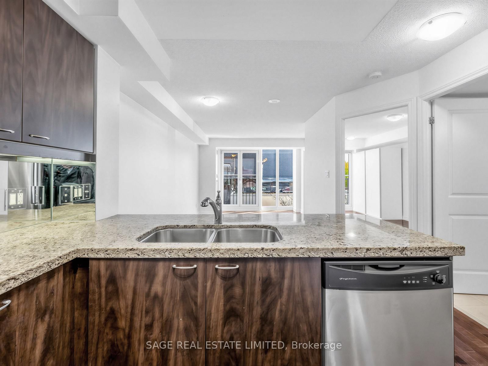308 Palmerston Avenue, Unit 315 - Photo 12