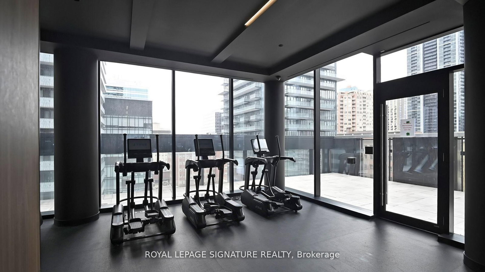 61 Charles Street E, Unit 615 - Photo 36