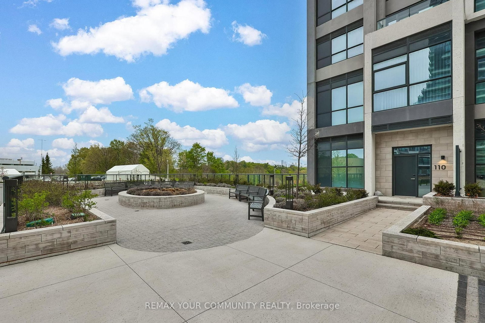 10 Inn On The Park Drive, Unit 110 - Photo 4