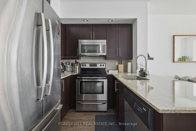 2207 - 75 East Liberty Street