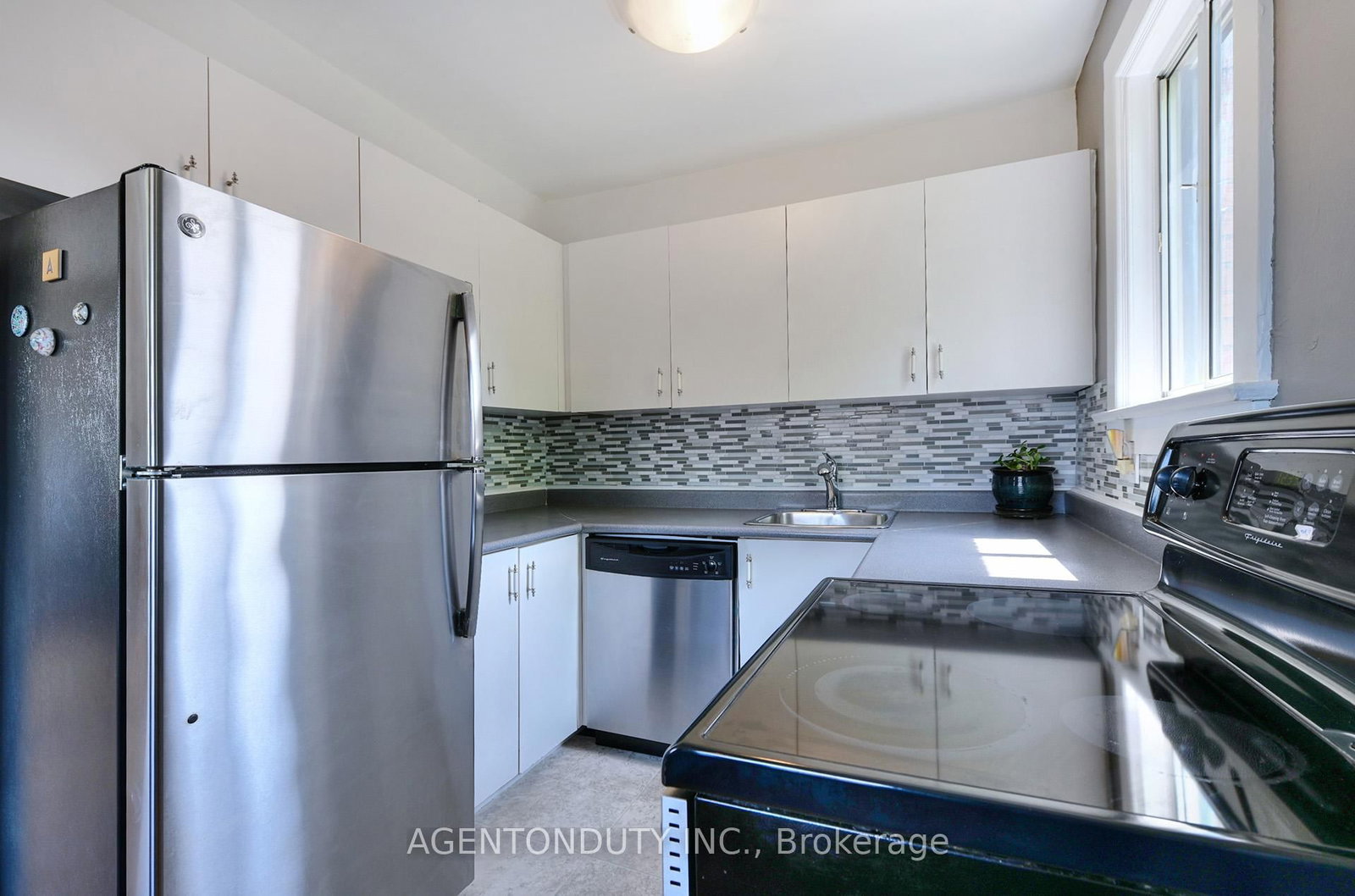 1646 Bathurst Street, Unit 17 - Photo 14