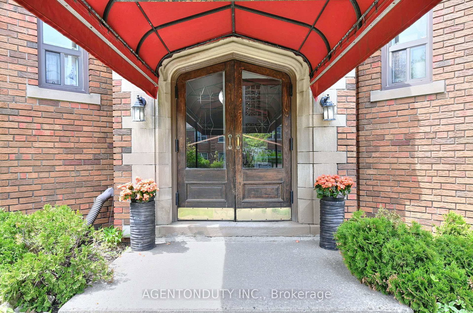 1646 Bathurst Street, Unit 17 - Photo 3