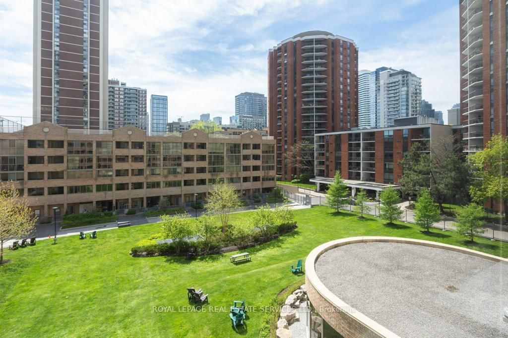 15 Maitland Place, Unit 409 - Photo 15