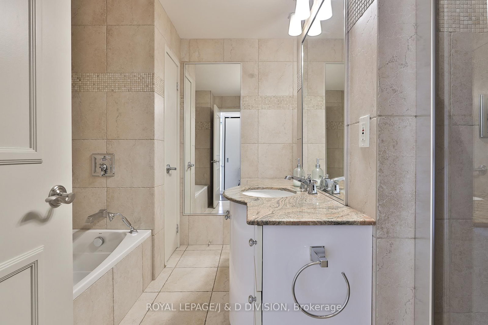 32 Stewart Street, Unit 705 - Photo 30