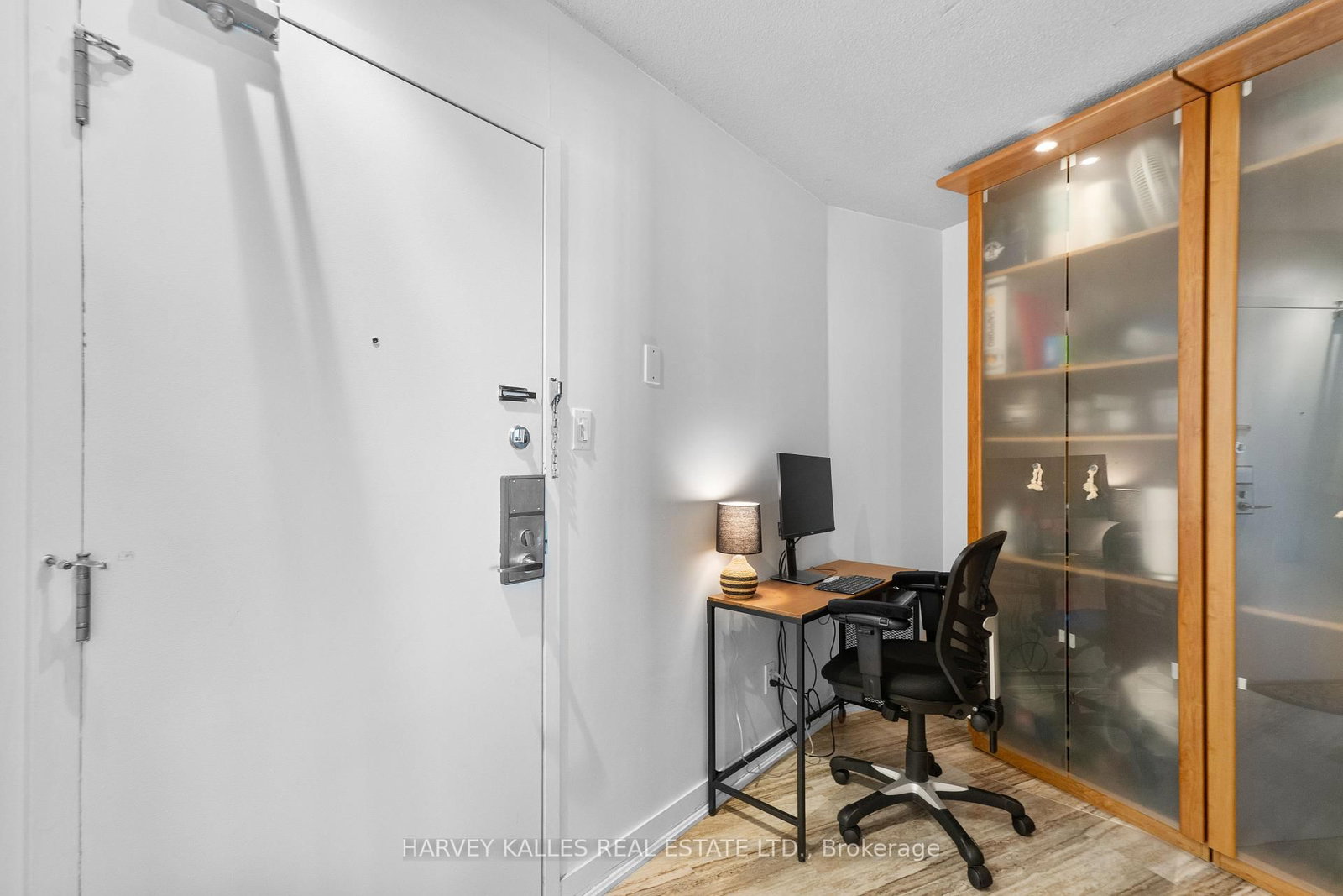 650 Queens Quay W, Unit 803 - Photo 17