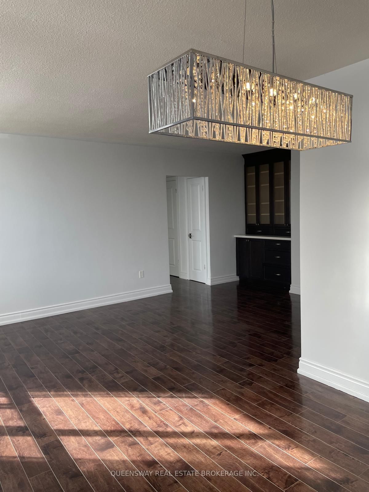 10 Edgecliff Golfway, Unit 504 - Photo 6