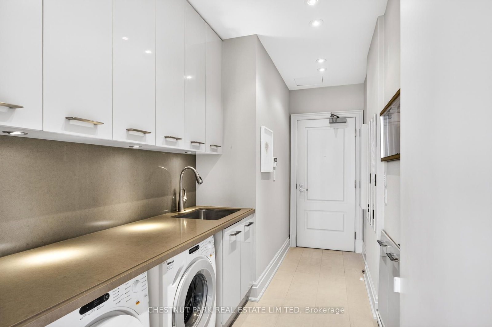 50 Yorkville Avenue, Unit 4702 - Photo 32