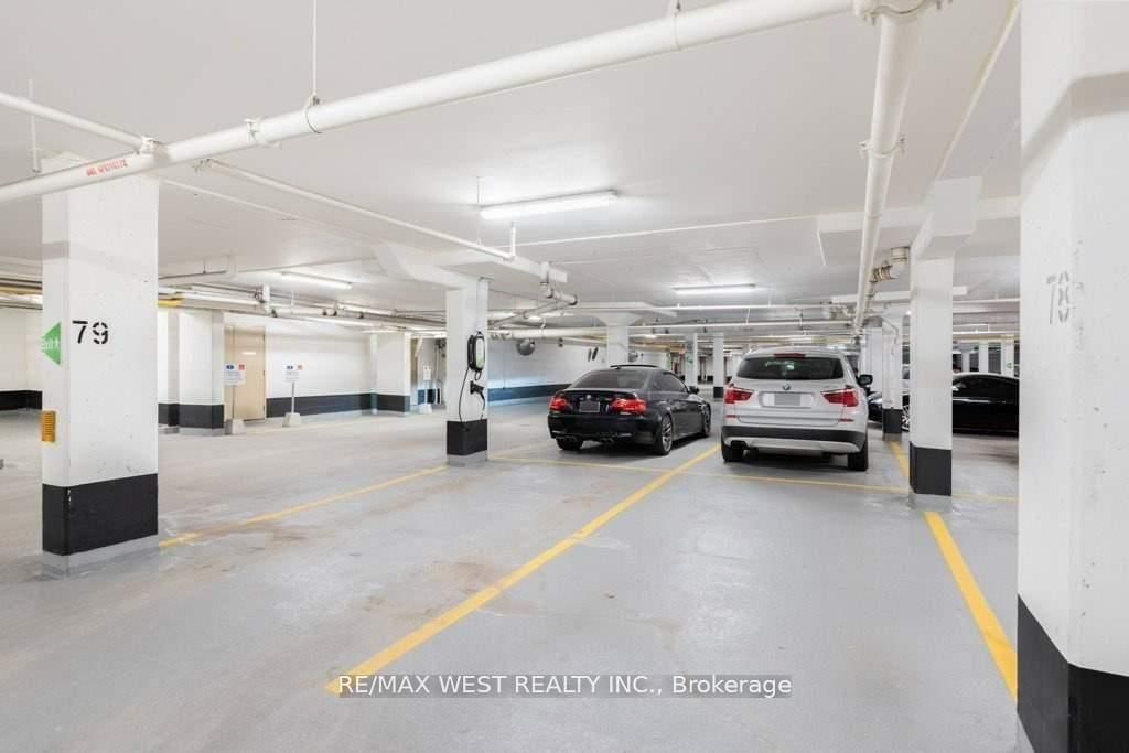 7 Oakburn Crescent, Unit TH 11 - Photo 49