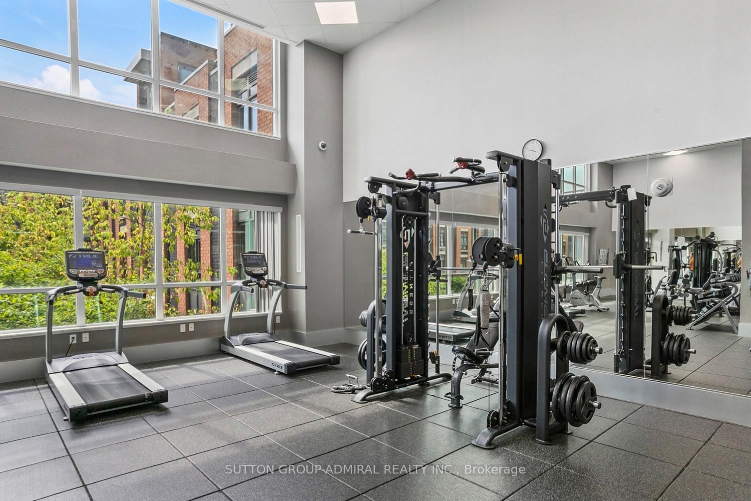 68 Canterbury Place, Unit PH09