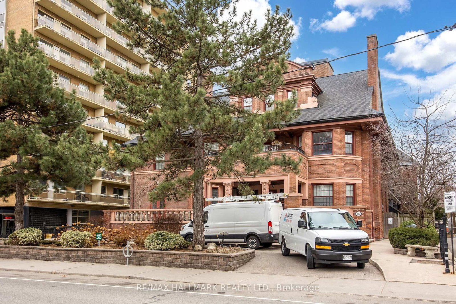 212 St George Street, Unit 203 - Photo 34