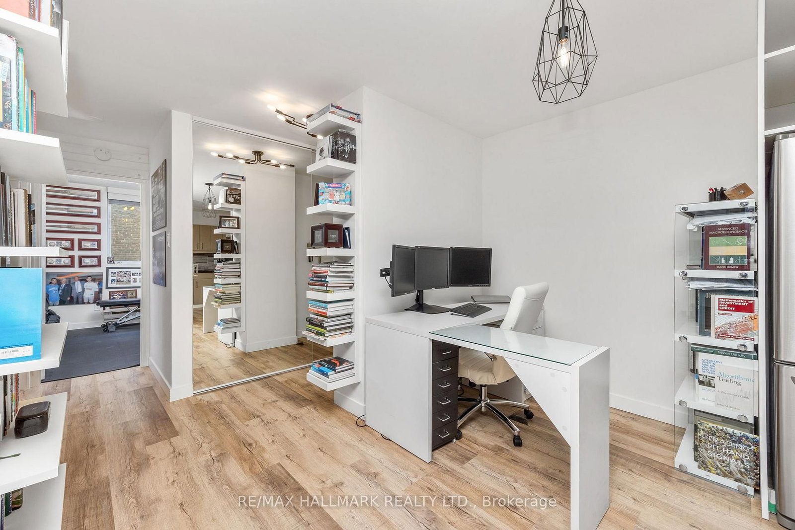 212 St George Street • #203 • Toronto, ON photo 6