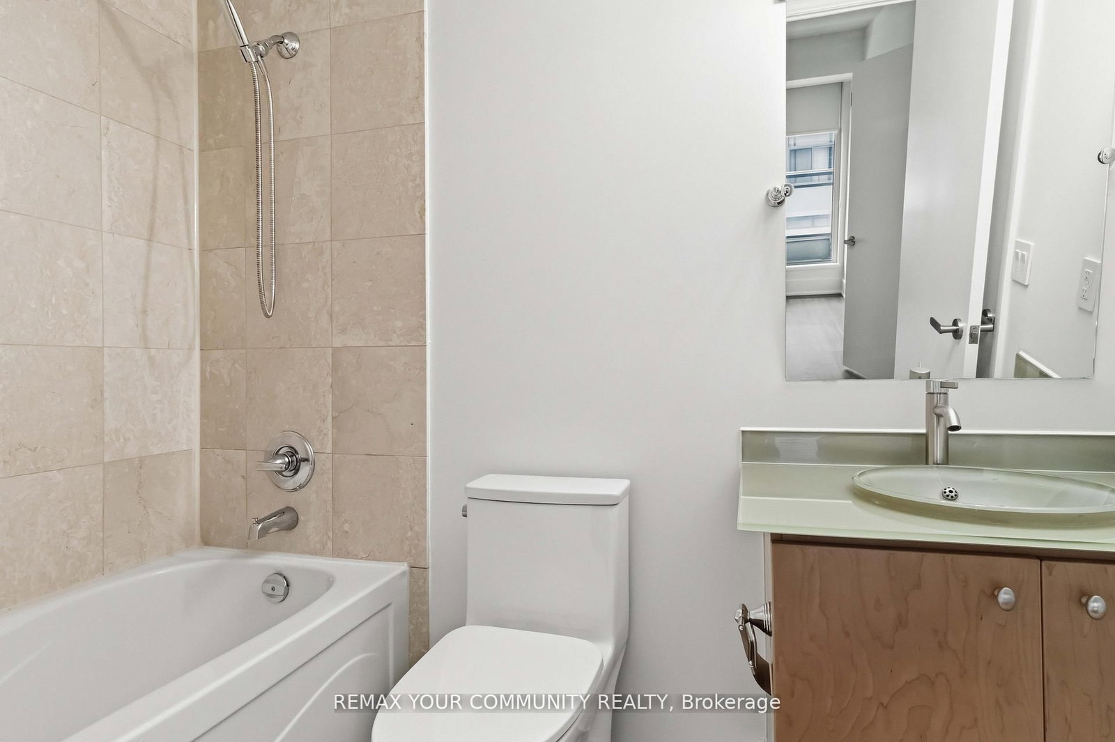 8 Scollard Street, Unit 606 - Photo 27