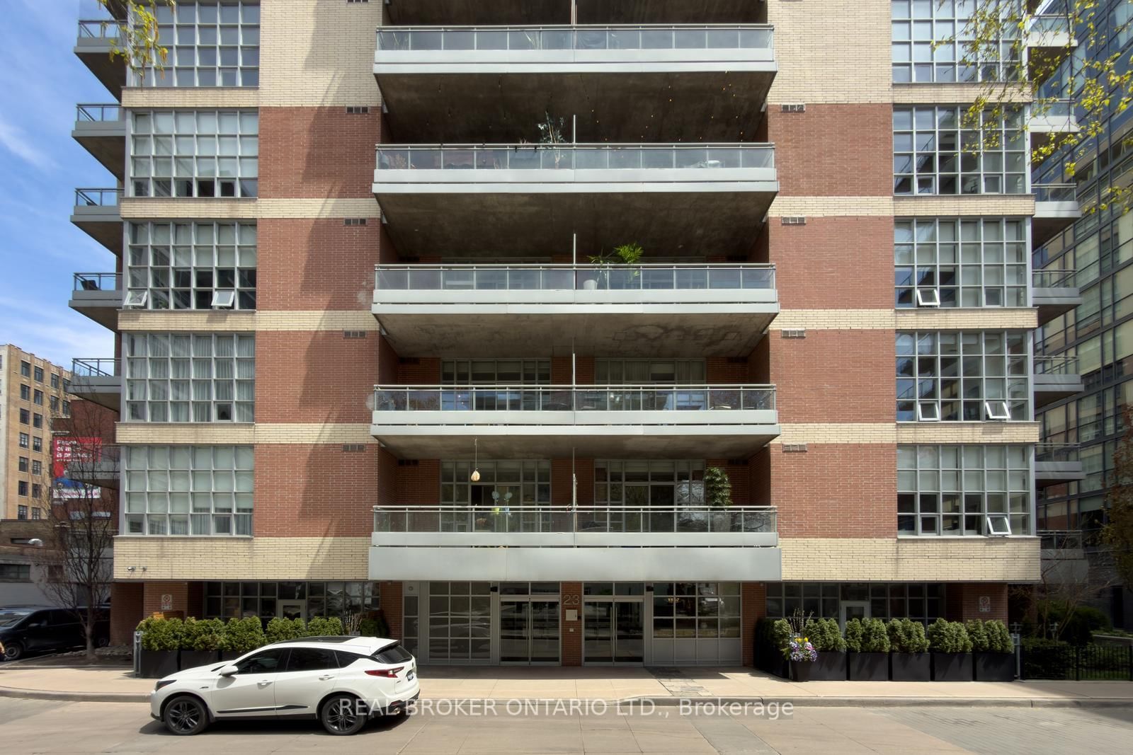 23 Brant Street, Unit 803 - Photo 30