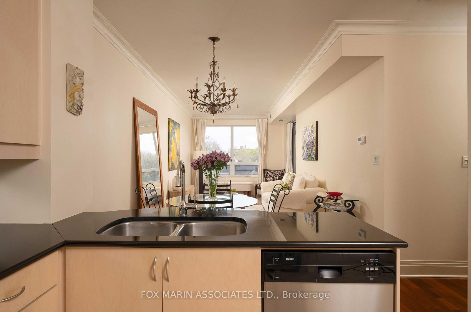 99 Avenue Road, Unit 506 - Photo 5