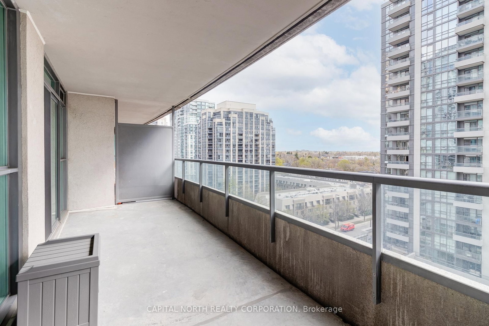 23 Hollywood Avenue, Unit 1007 - Photo 19