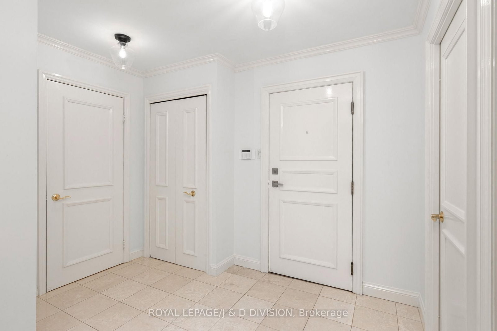 3800 Yonge Street, Unit 302 - Photo 3