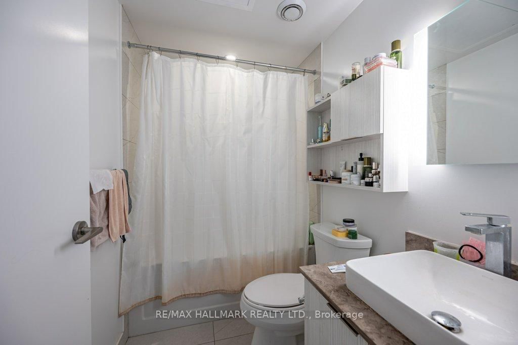 501 Yonge Street, Unit 3202 - Photo 16