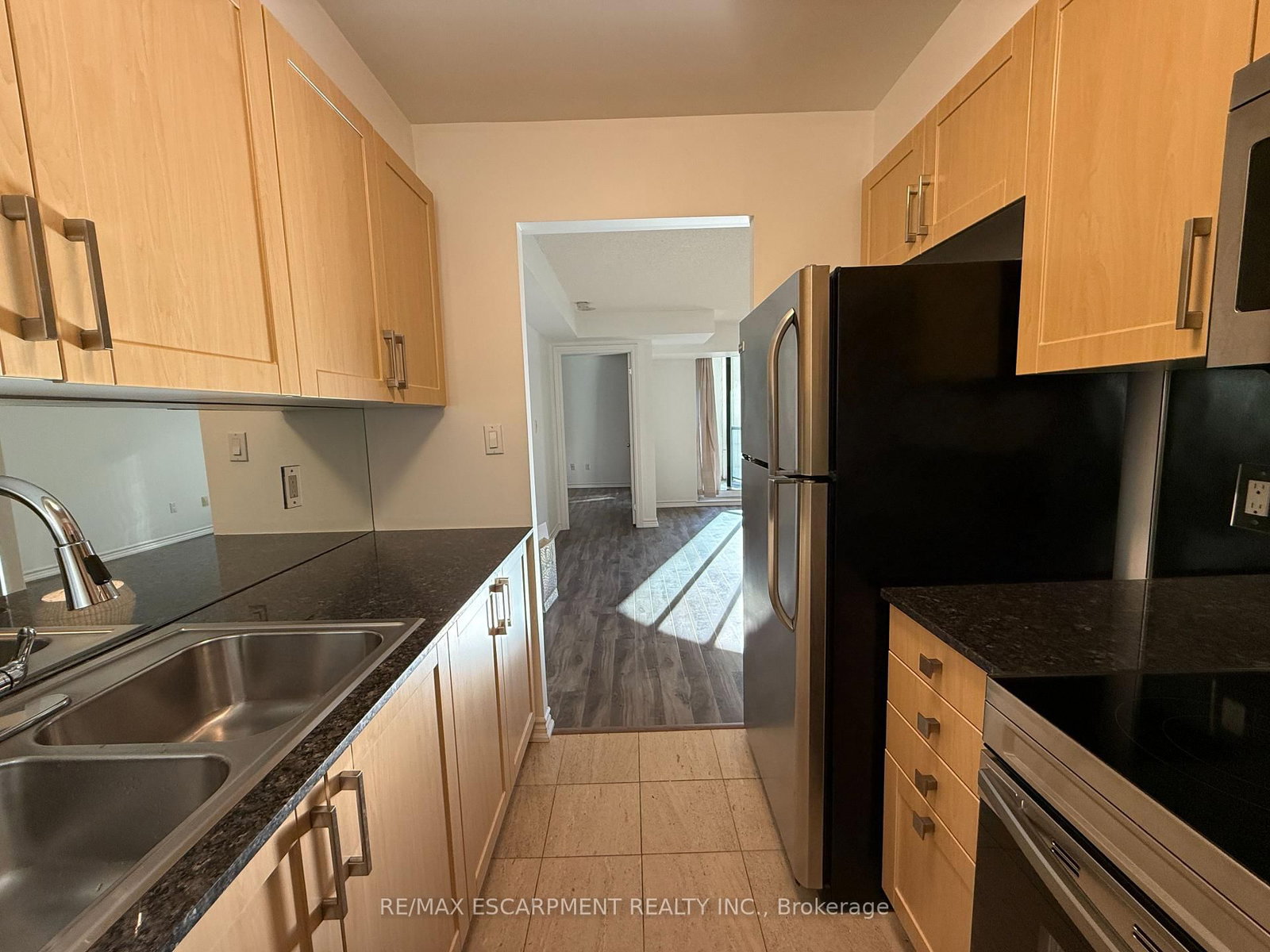 801 Bay Street, Unit 709 - Photo 11