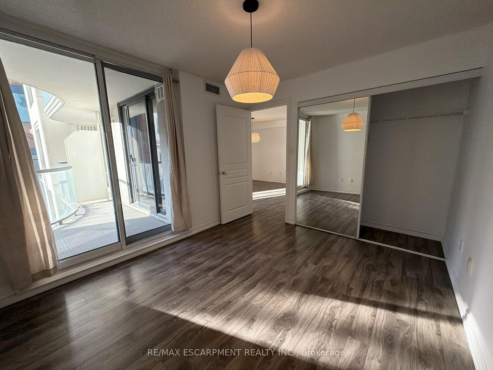 801 Bay Street, Unit 709 - Photo 9