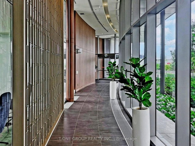 1203 - 117 Mcmahon Drive