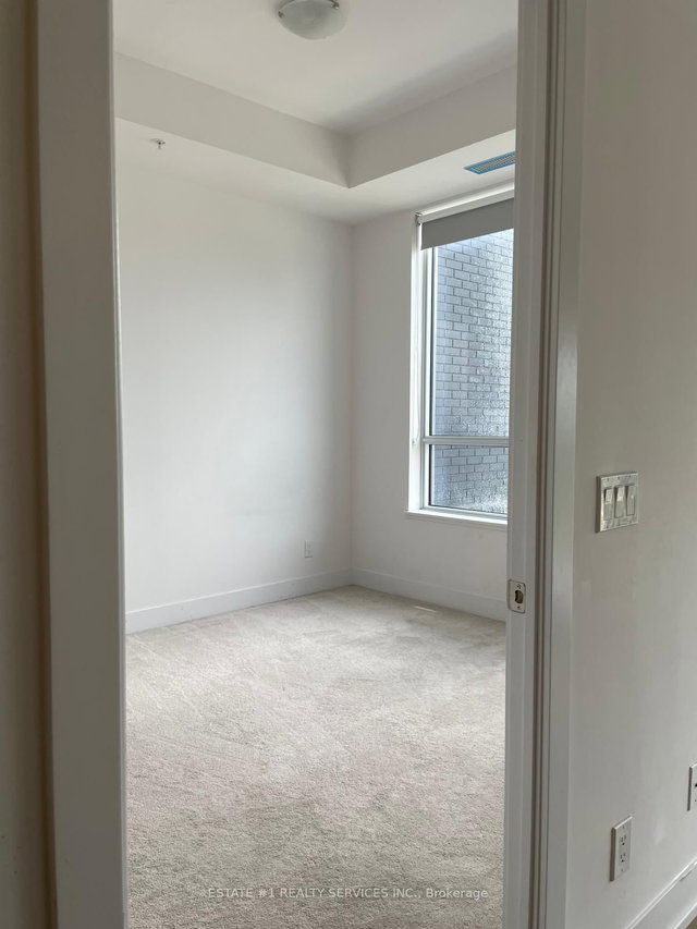 812 - 7 Kenaston Gardens