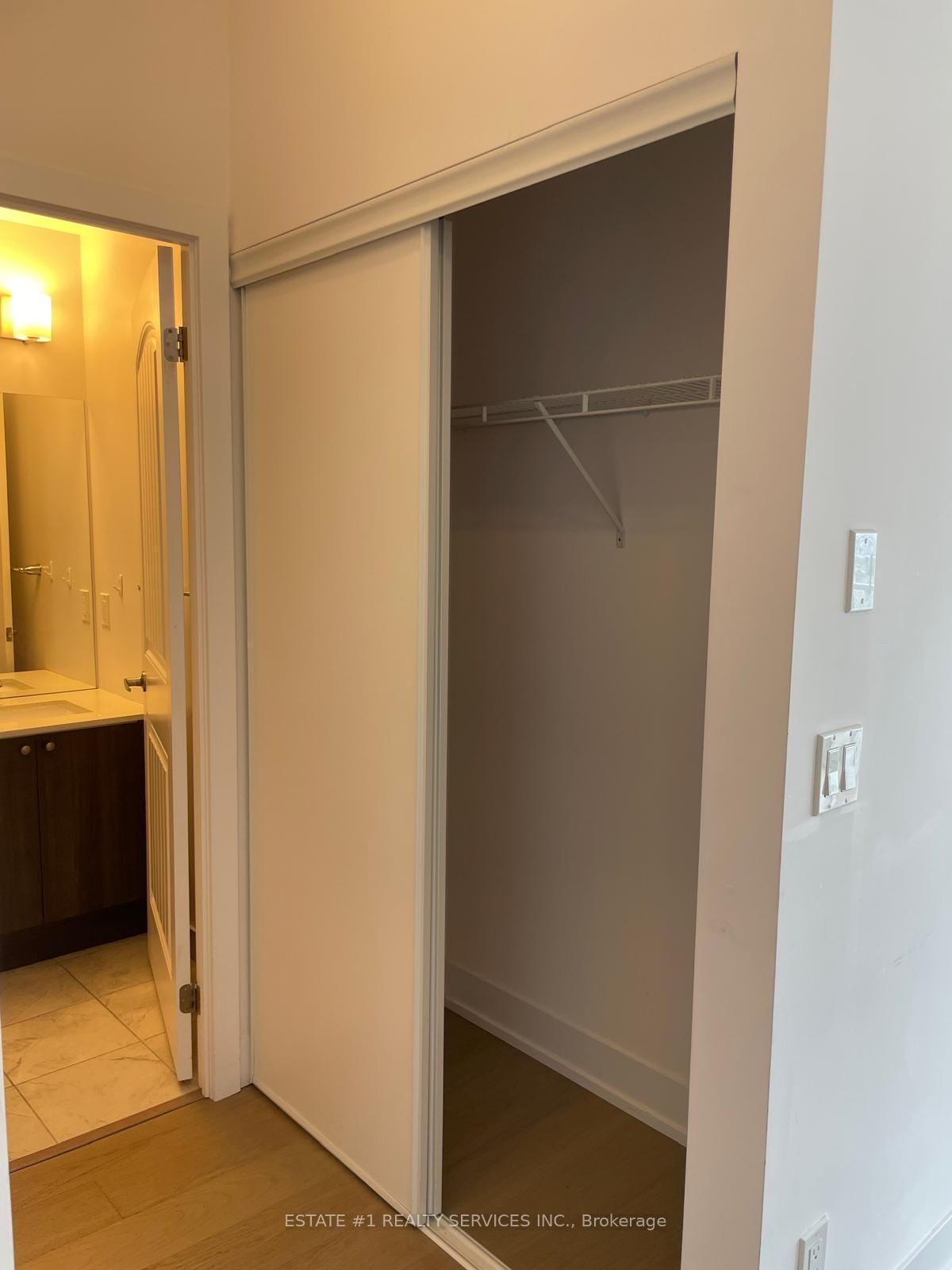 7 Kenaston Gardens, Unit 812 - Photo 9