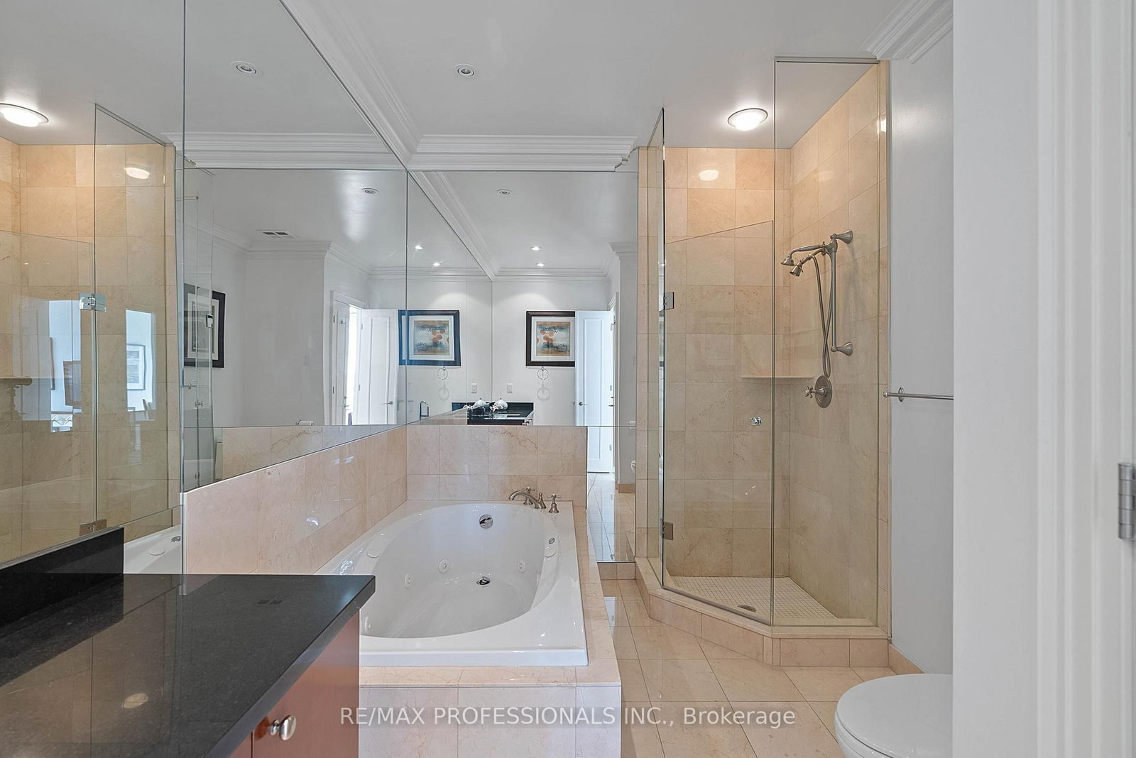 99 Avenue Road • #SUBPH3 • Toronto, ON photo 38