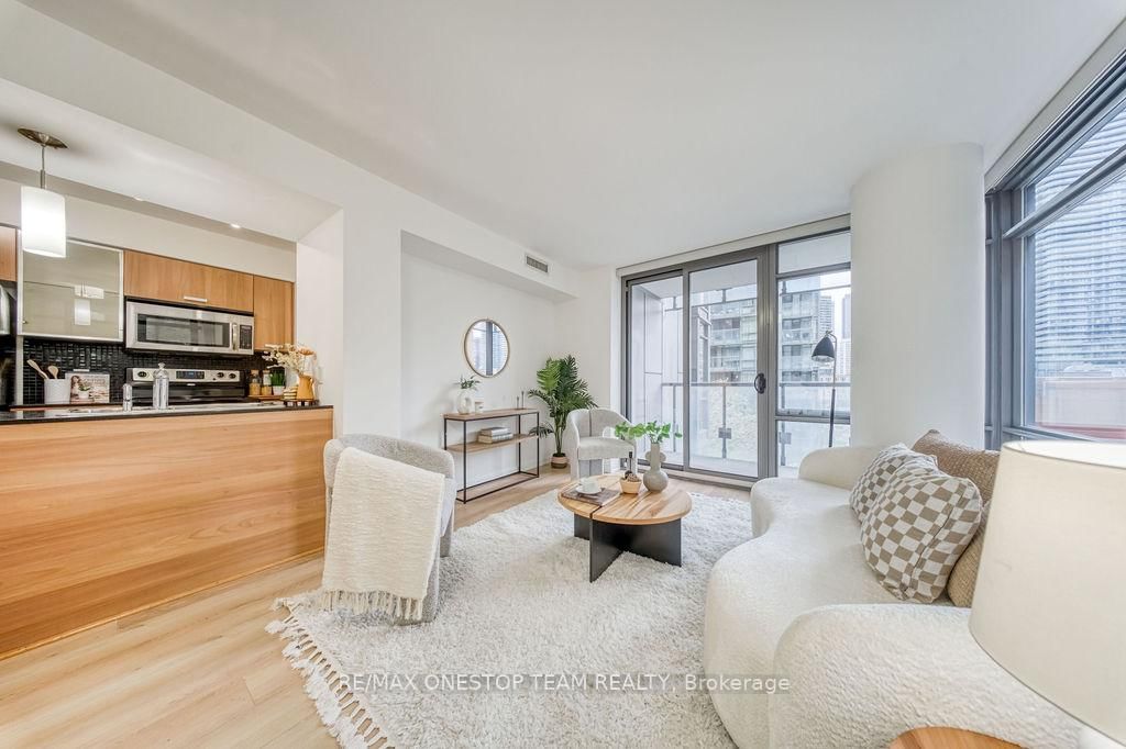 38 Grenville Street, Unit 508 - Photo 15