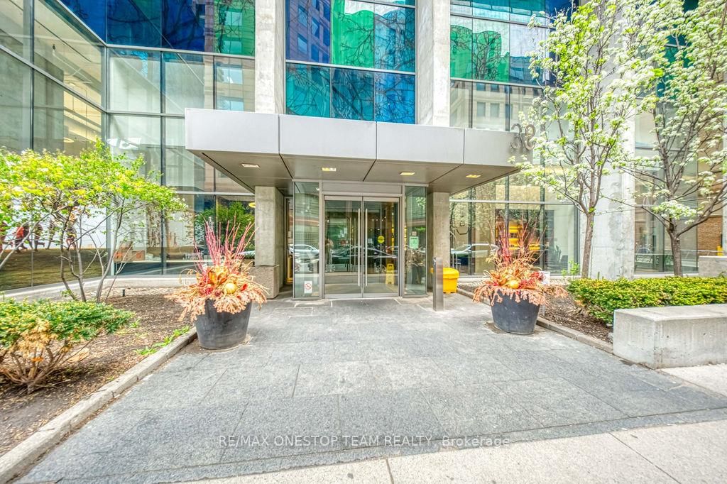 38 Grenville Street, Unit 508 - Photo 3