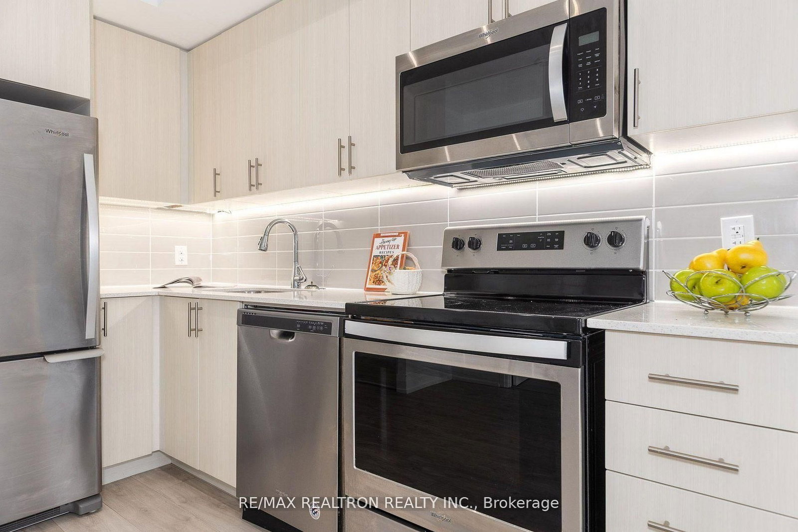 591 Sheppard Avenue E, Unit 310 - Photo 16