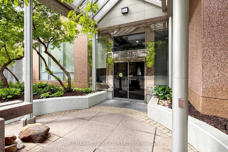 311 - 7 Carlton Street