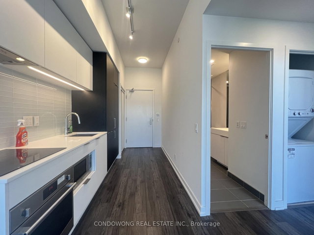 1111 - 33 Helendale Avenue