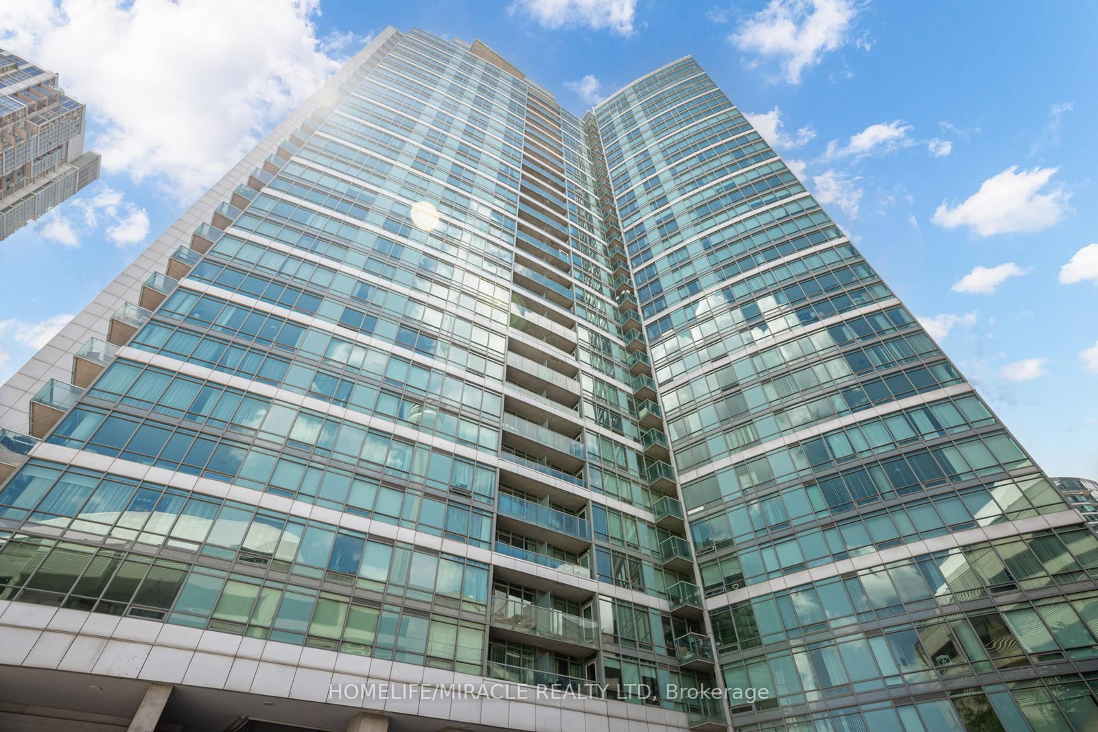 201-81 Navy Wharf Court, Toronto, ON, photo 5