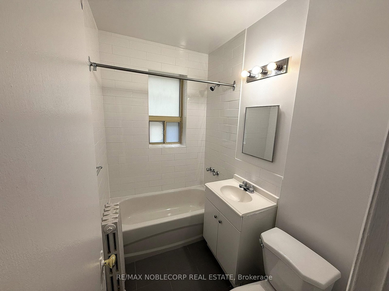 1377 Bayview Avenue, Unit 1 - Photo 4