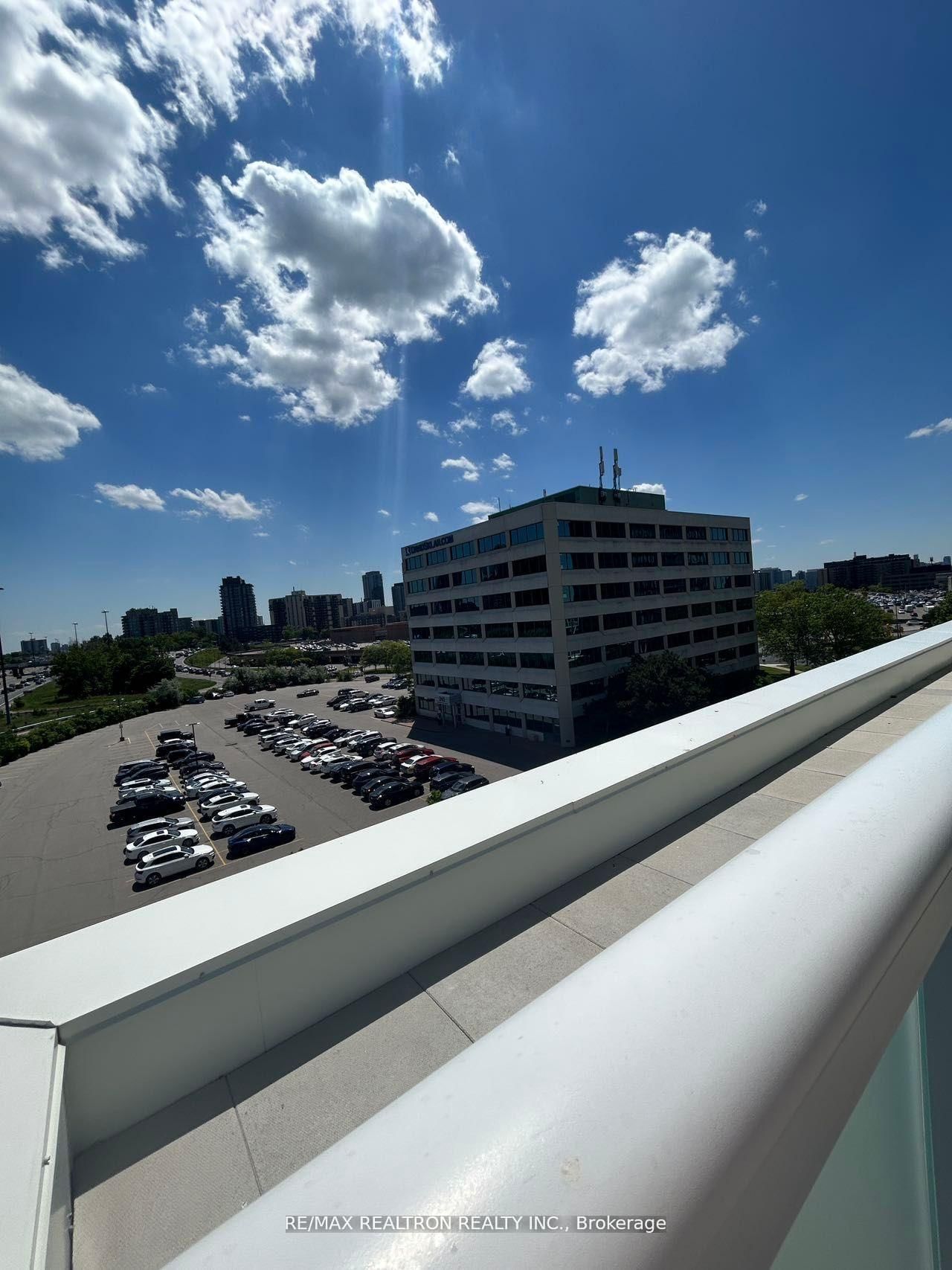 627-188 Fairview Mall Drive, Toronto, ON, photo 3