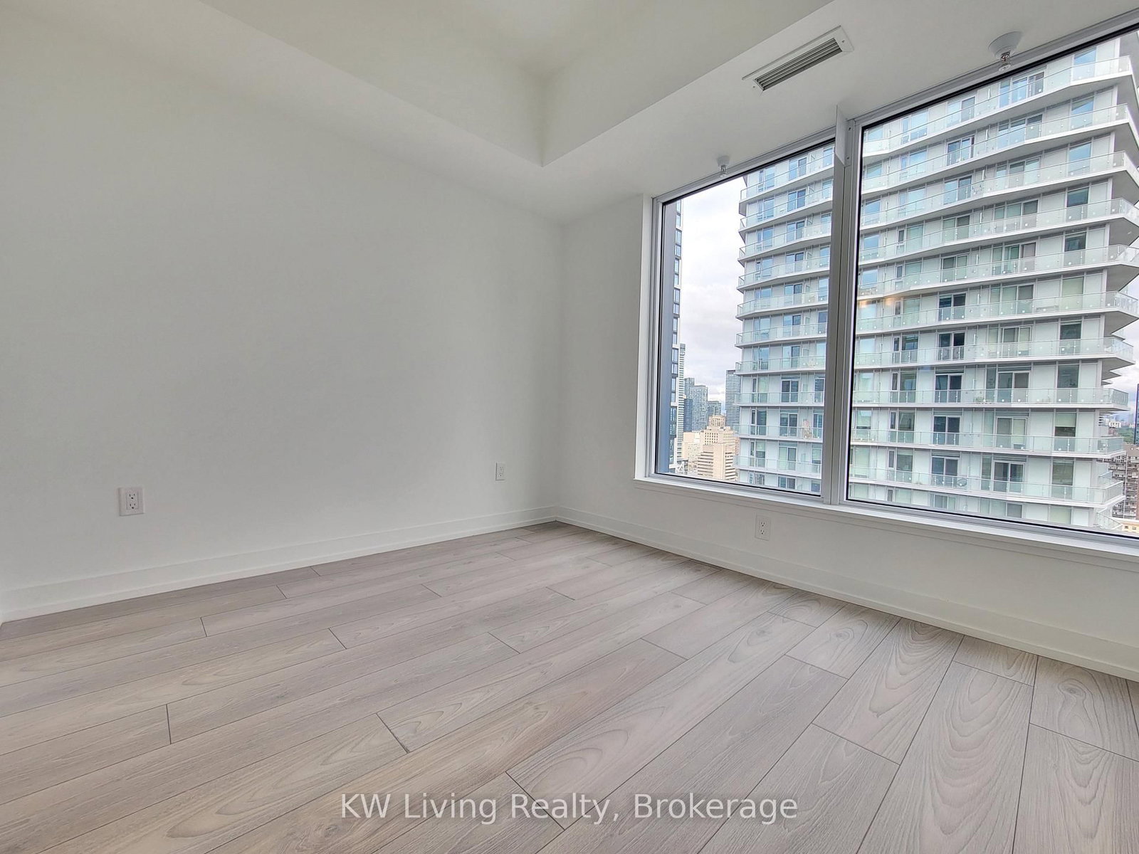 82 Dalhousie Street, Unit 3617 - Photo 7