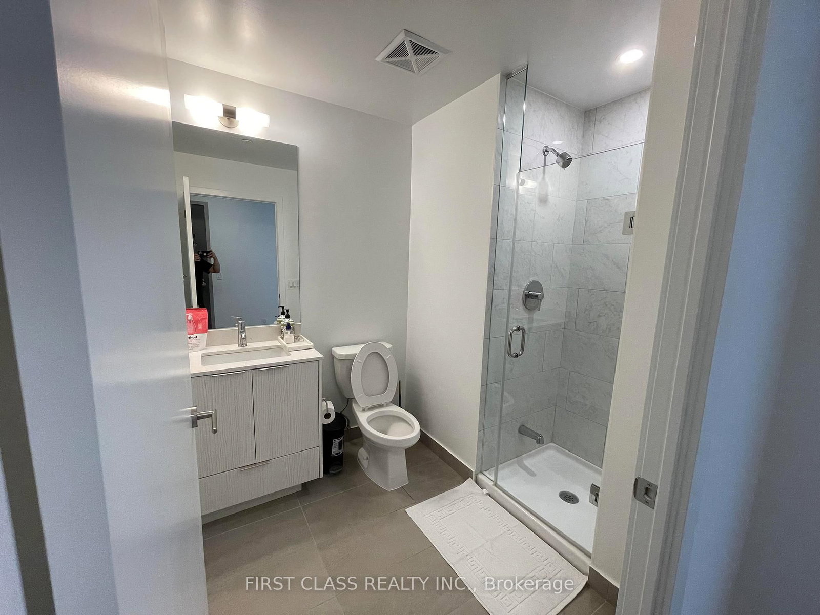 32 Forest Manor Road, Unit 810 - Photo 5