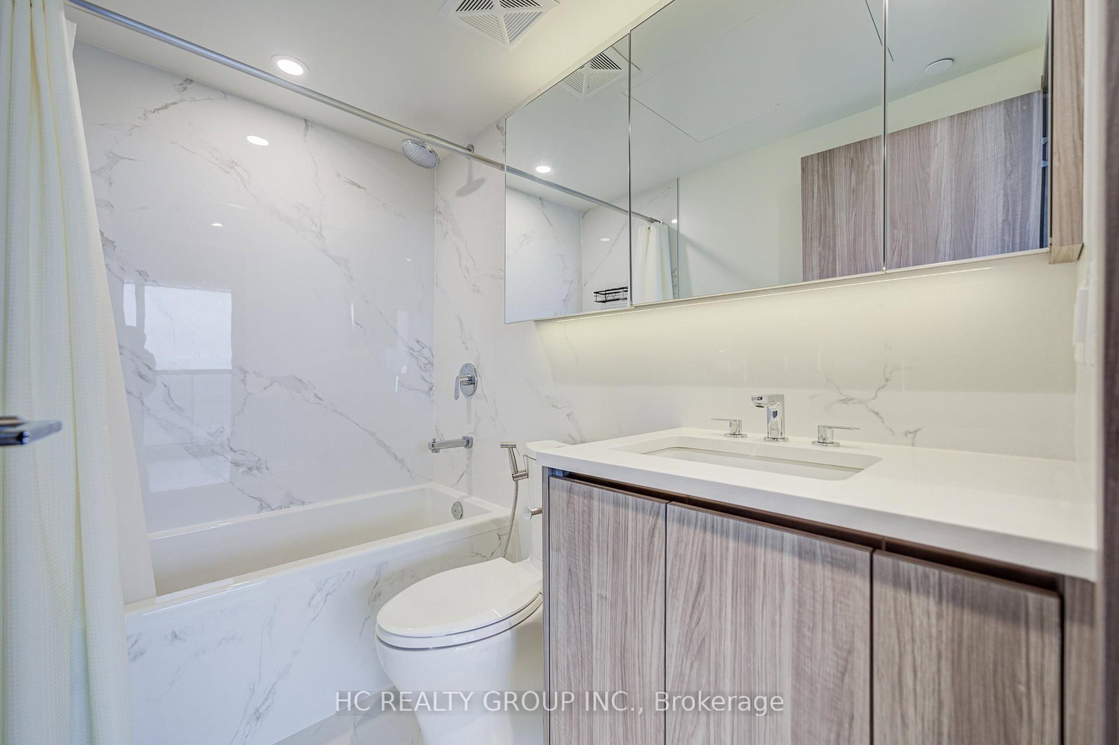 25 McMahon Drive, Unit 1703 - Photo 12