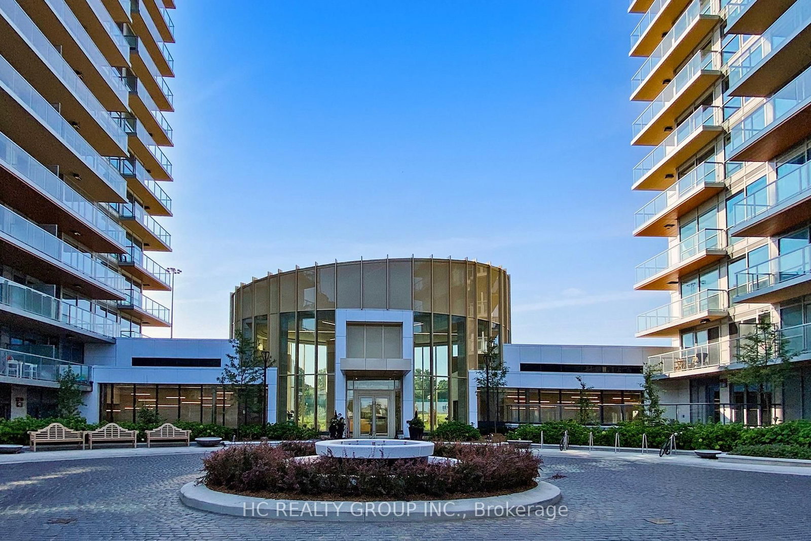 25 McMahon Drive, Unit 1703 - Photo 2