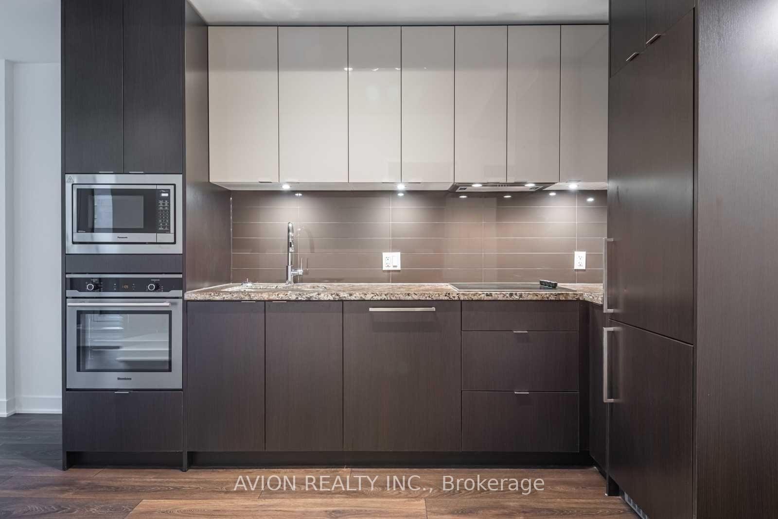 906-115 Blue Jays Way, Toronto, ON, photo 3
