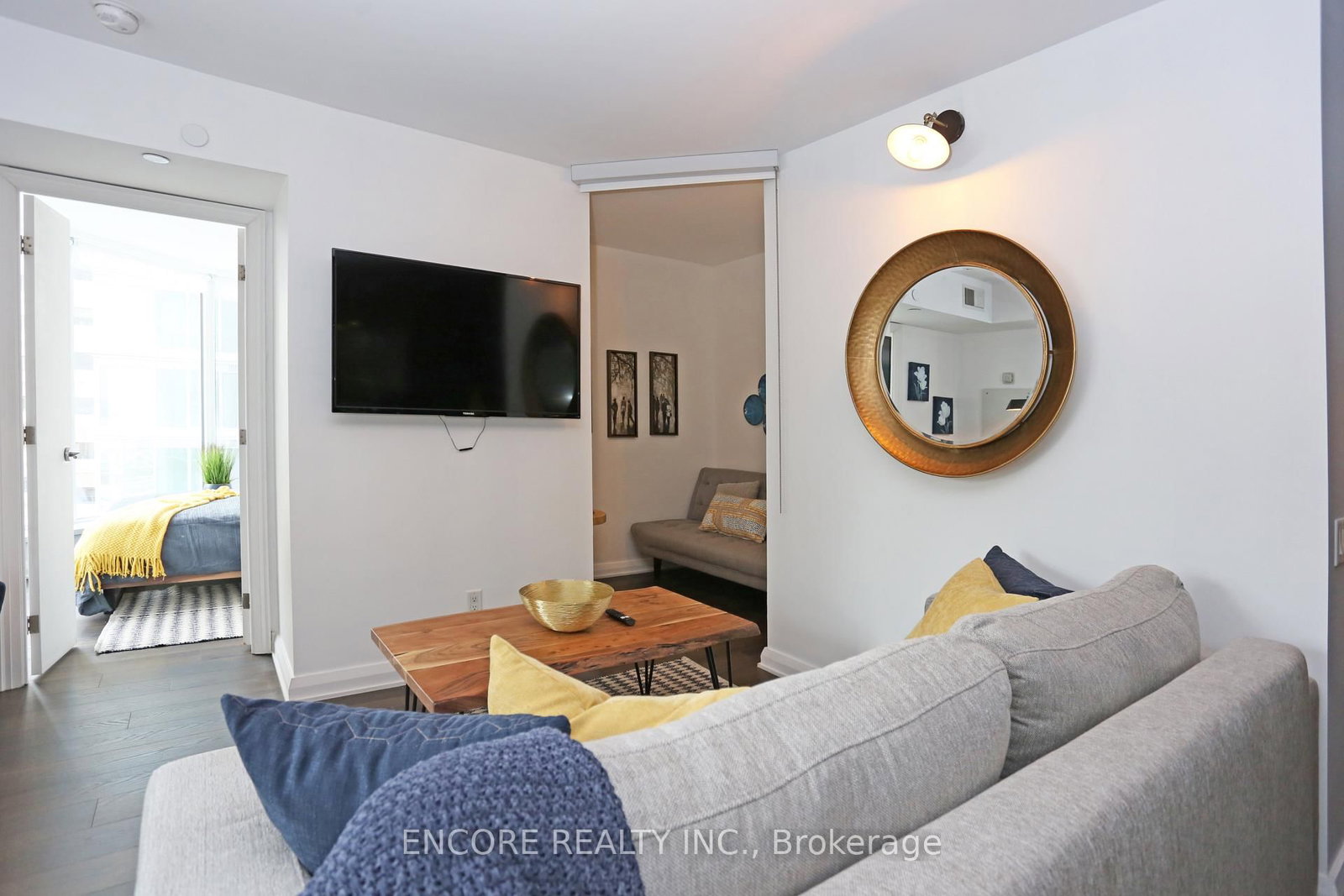 155 Yorkville Avenue, Unit 707 - Photo 4