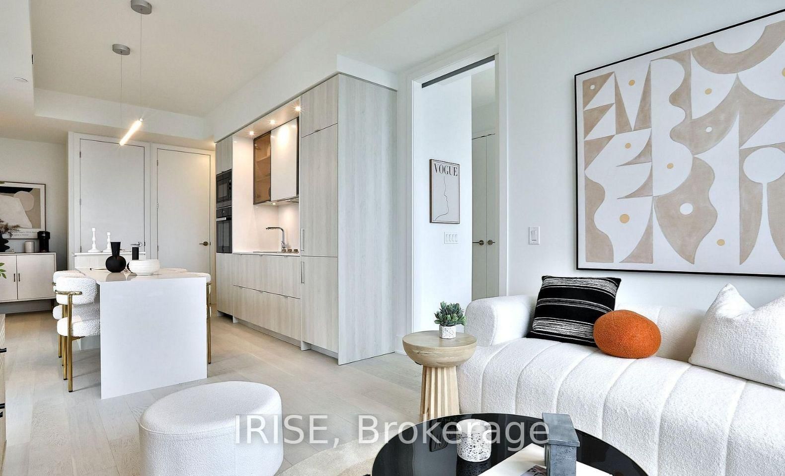 11 Yorkville Avenue, Unit 5702 - Photo 2