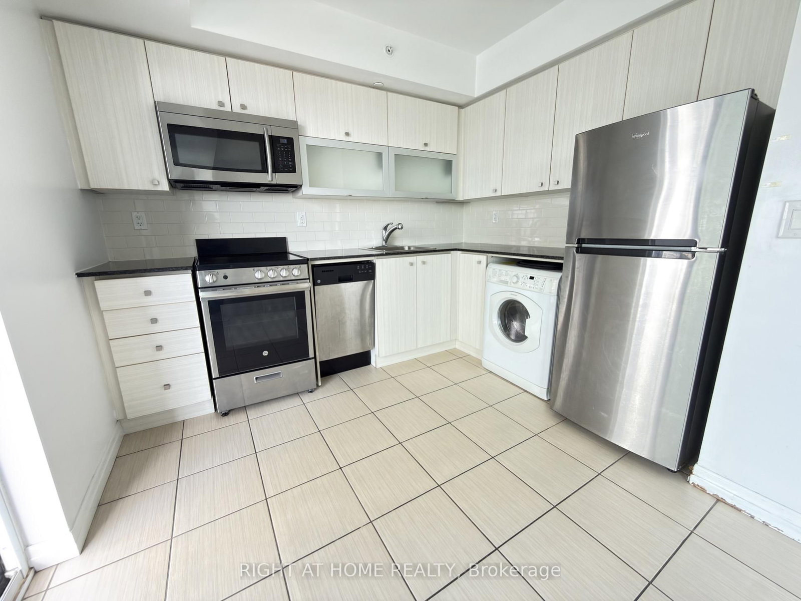 275 Yorkland Road, Unit 2803 - Photo 7