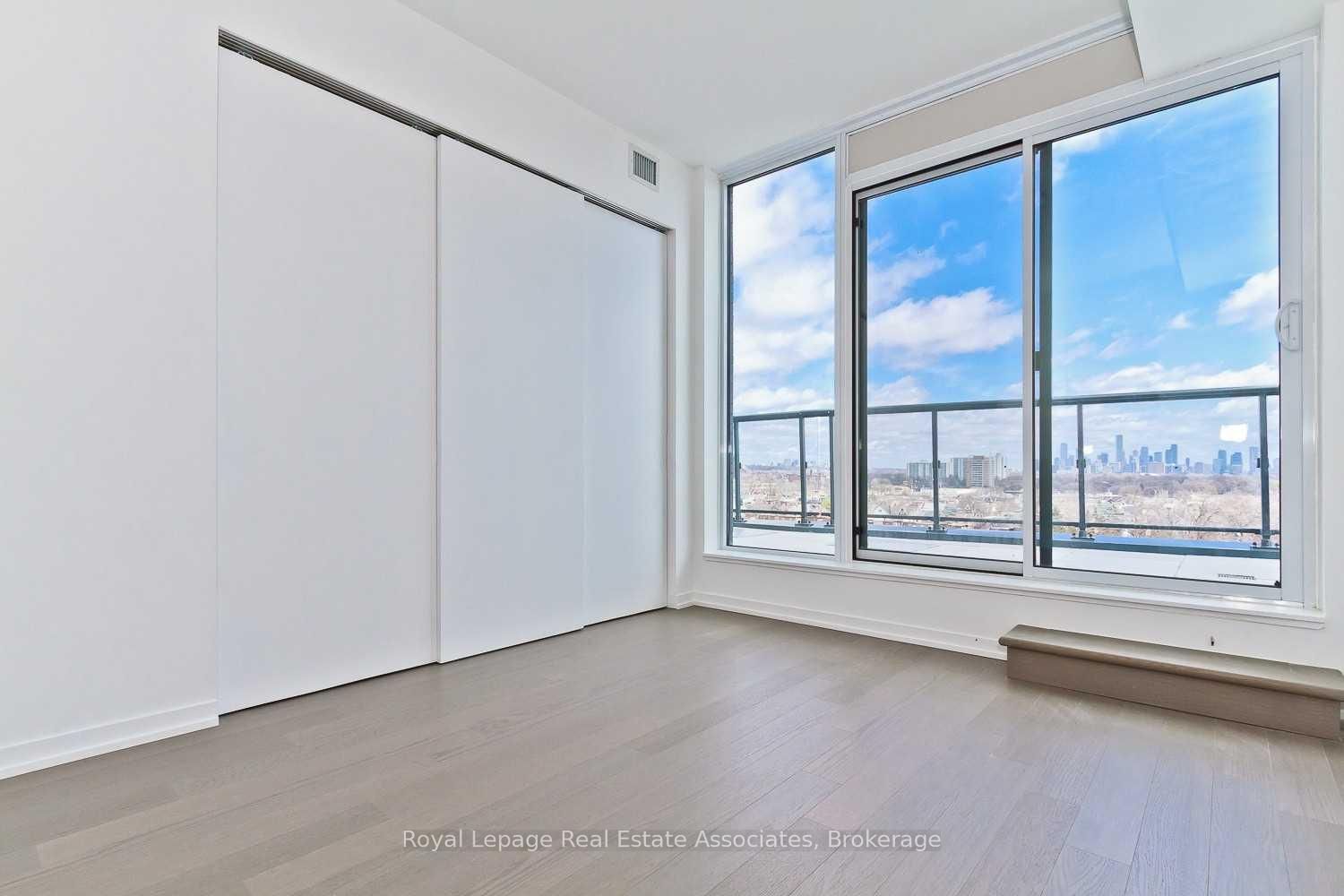 138 St Helens Avenue, Unit Ph1 - Photo 17