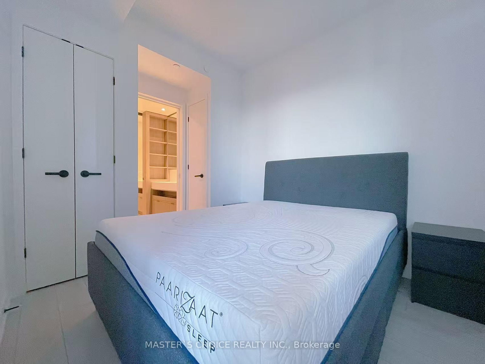 55 Charles Street E, Unit 3201 - Photo 4