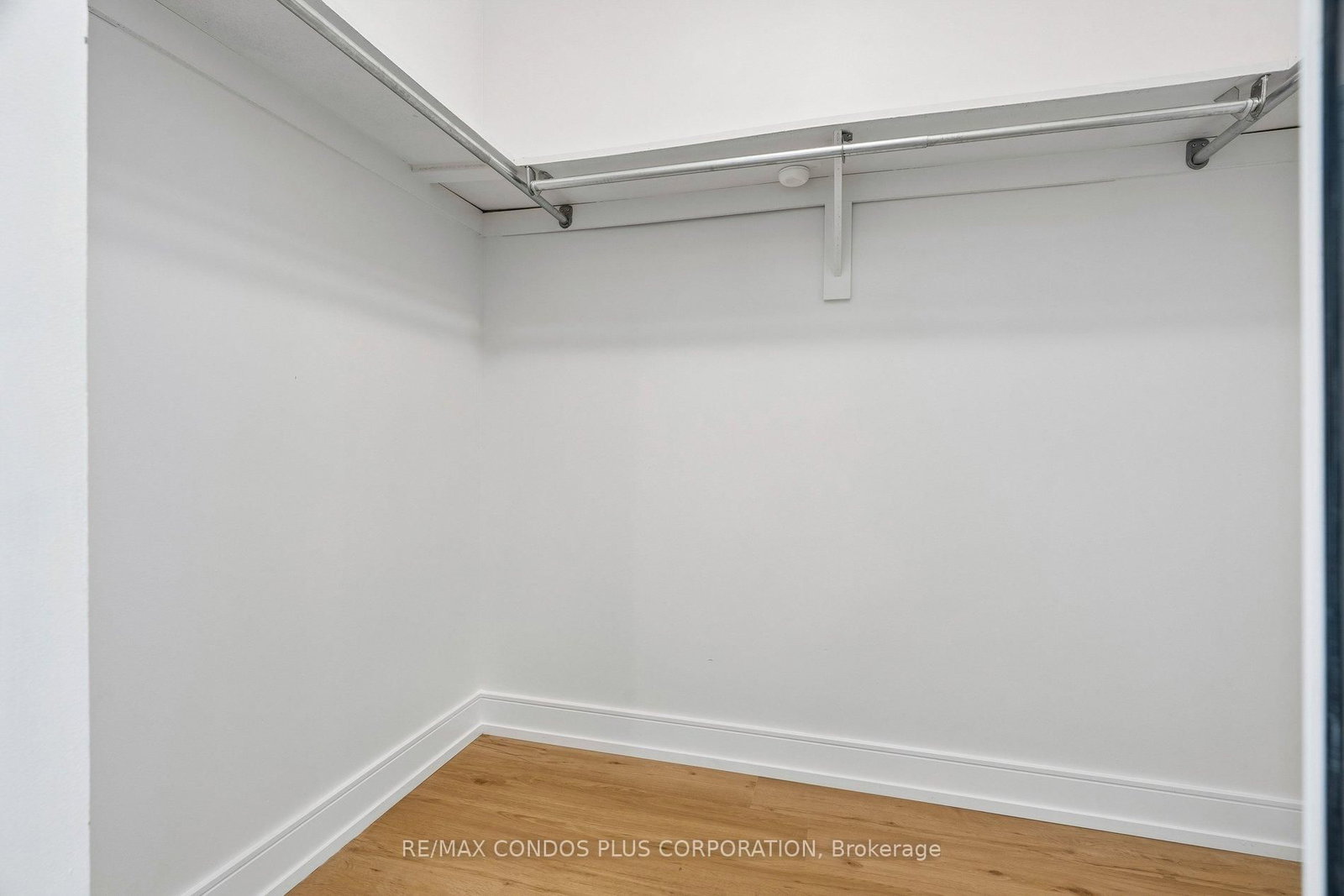 28 Pemberton Avenue, Unit 107 - Photo 23