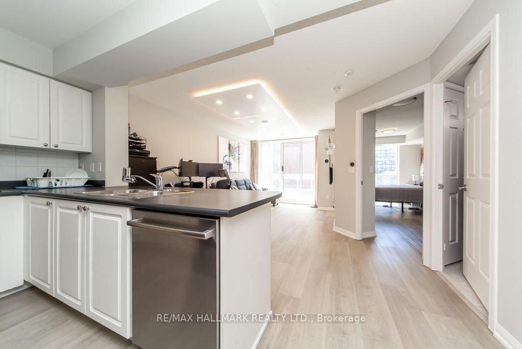 330 Adelaide Street E, Unit 1103 - Photo 8