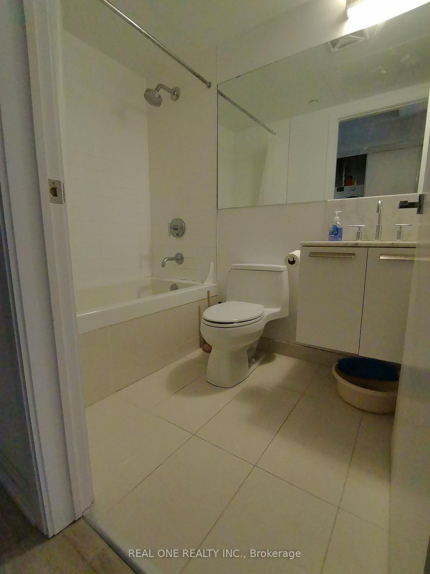 42 Charles Street E, Unit 803 - Photo 9